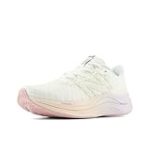 Análisis de las New Balance Fuel Cell Mujer: ¿El Calzado Ideal para Jugadoras de Raqueta?